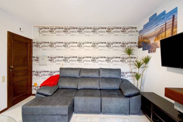 Entire apartment, Apartment "Barrinha Beach" with Sea View, Shared Terrace & Wi-Fi in Esmoriz, Aveiro District