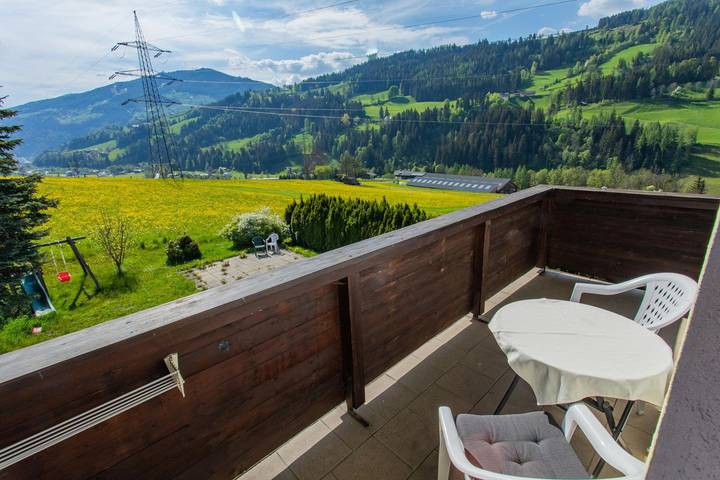 Ferienwohnung für 6 Personen, mit Balkon und Garten in Schladming