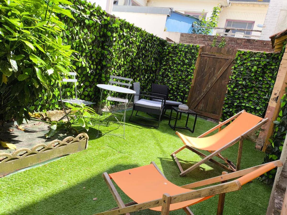 Appartement entier, ++++ Studio Avec Jardin A 200 M De La Mer Et 300 M Rue Pietonne ++++ in Berck Plage, Berck