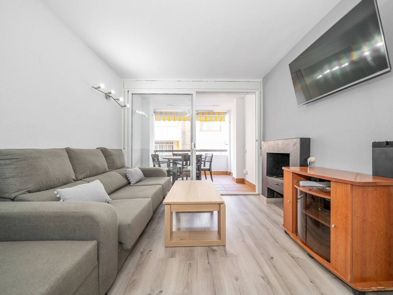 Apartamento entero, Apartamento para 4 personas con piscina, cerca de la playa y admite mascotas - Pineda de Mar in Pineda de Mar, Costa del Maresme