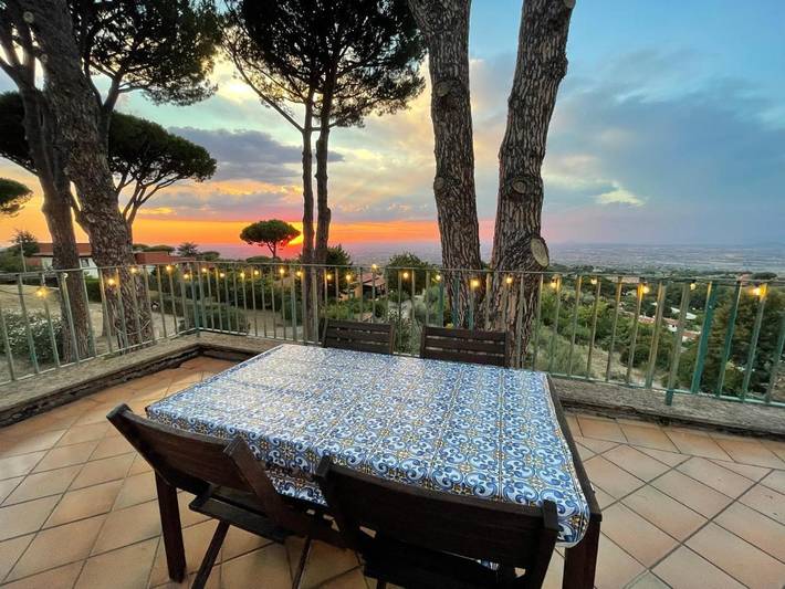 Appartamento per 6 persone, con Balcone e Terrazza nonché Giardino e Panorama a Monte Porzio Catone