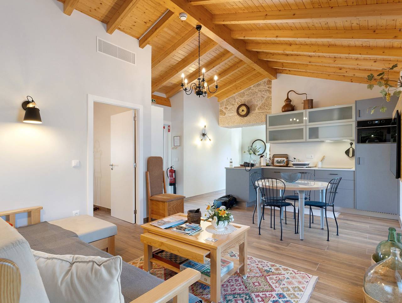 Ferienhaus 'Vinha Da Touça T1' mit Bergblick, Wlan und Klimaanlage in Soajo, Gerês