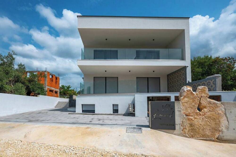Appartamento vacanze a Peroj a partire da 140€ a notte