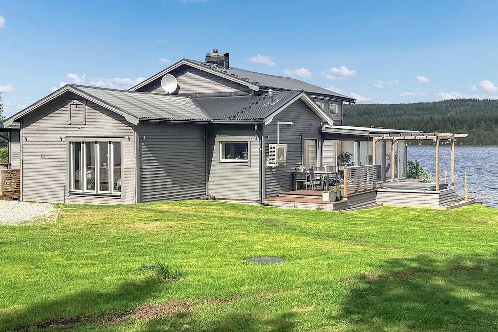Nice home in Lycksele with house sea view in Lycksele, Västerbotten