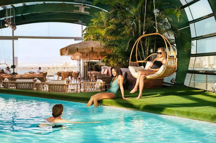 Hôtel pour 2 personnes, avec terrasse et piscine ainsi que vue et sauna