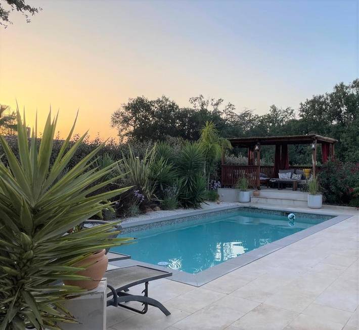 Appartement de vacances pour 2 personnes, avec piscine et terrasse, animaux acceptés