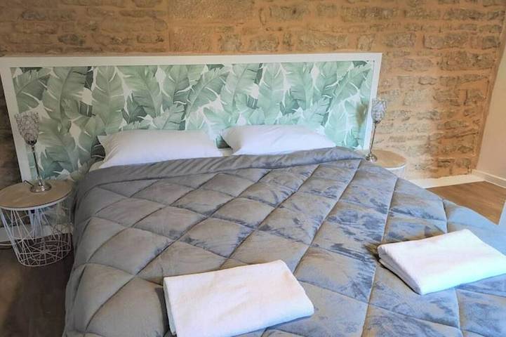 Location de vacances pour 2 personnes, avec sauna et jacuzzi à Theizé - 3