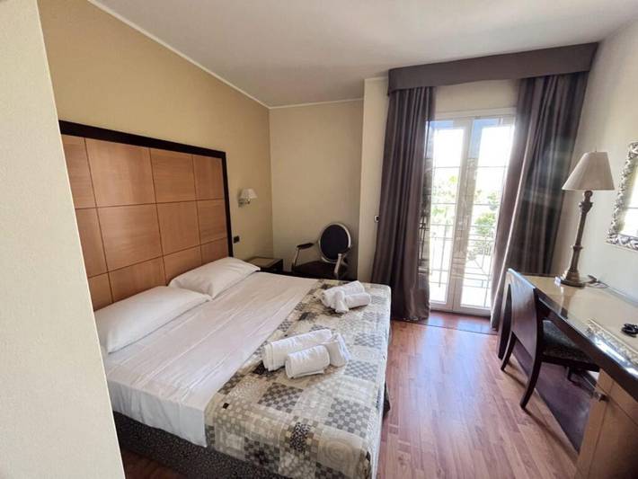 Hotel per 2 persone, con piscina e giardino nonché panorama - 1