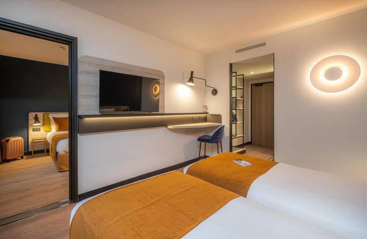 Hôtel pour 2 personnes, avec Terrasse et Piscine à Ballan-Miré - 2
