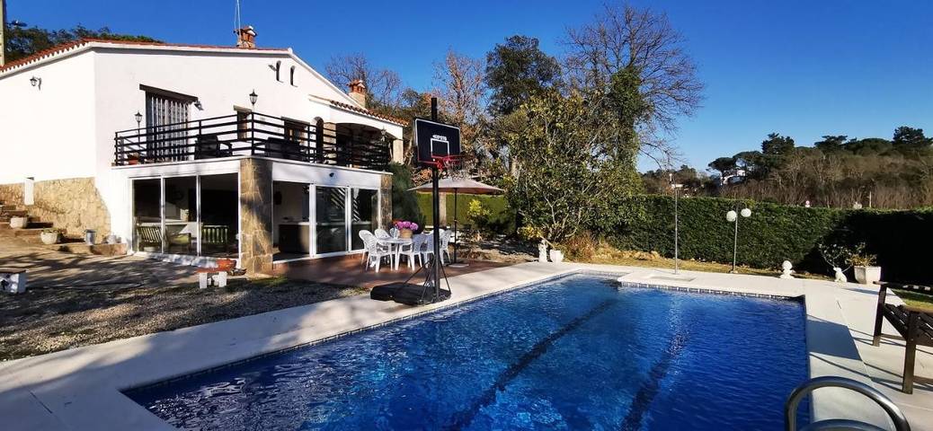 Casa rural para 8 personas, con Balcón y Terraza además de Jardín y Piscina en Caldas de Malavella - 2