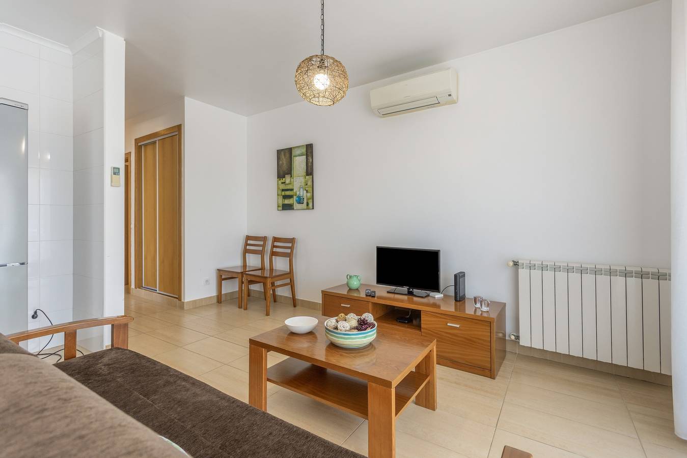 Apartamento inteiro, Apartamento 'Campo Mar - T1 com Piscina' com Vista Mar, Wi-Fi e Ar Condicionado in Praia de São Martinho do Porto, São Martinho do Porto