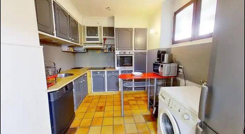 Gîte pour 6 personnes, avec terrasse et vue à La Trinité - 4