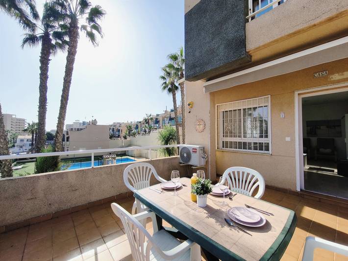 Bungalow für 6 Personen, mit Terrasse und Meerblick in Torrevieja - 4
