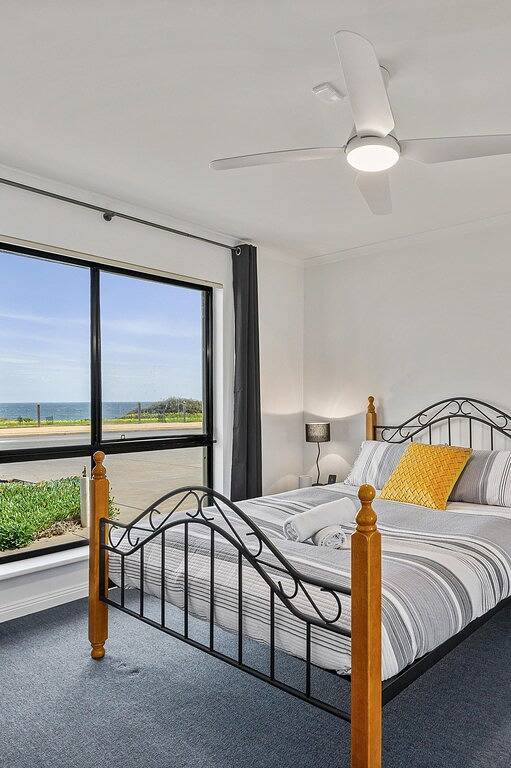 Mareblue Villa ~ Aldinga Beach - Panoramic views & perfect for the whole family in Aldinga Beach, City of Onkaparinga