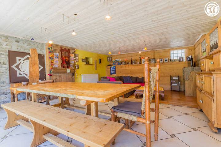 Gîte pour 14 personnes, avec jardin et terrasse, animaux acceptés à Albiez-Montrond - 3