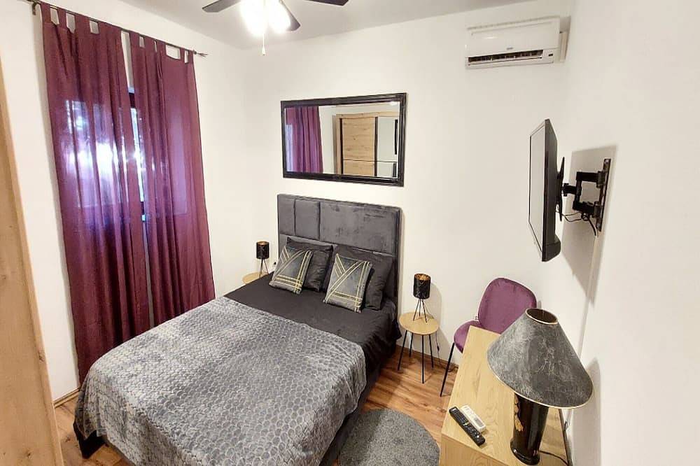 Rooms Argo - Purple Double Room in Ville de Cres, Île de Cres