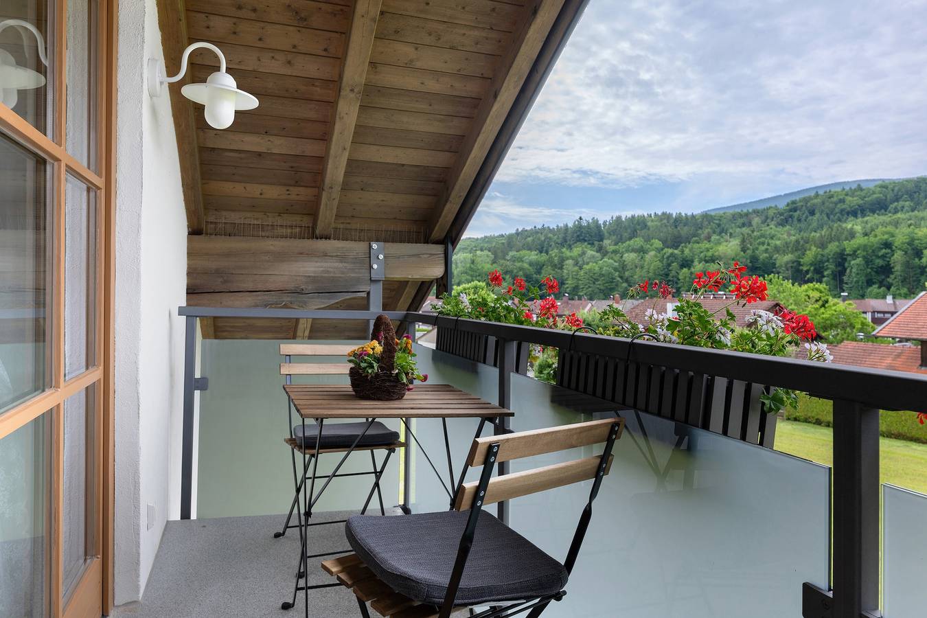 Apartamento entero, Apartamento vacacional 'Am Teisenberg' con jardín privado, balcón y Wi-Fi in Teisendorf, Rupertiwinkel