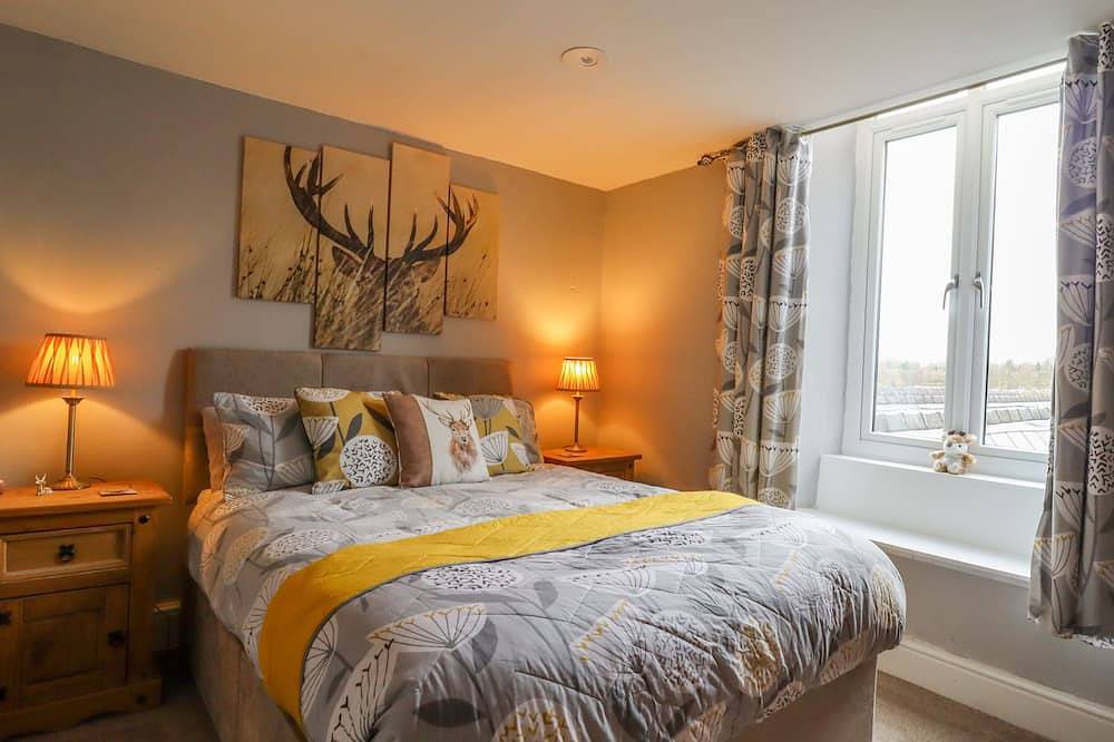 Ramblers Retreat, pet friendly, with hot tub in Settle in Settle, Forest of Bowland