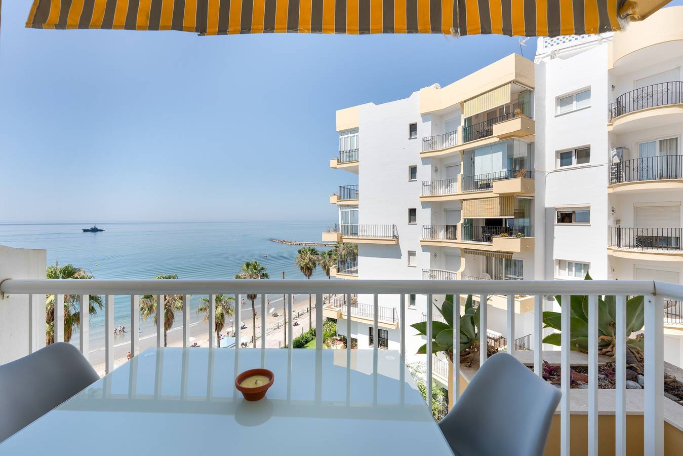 Entire apartment, Sea View Apartment with Wi-Fi and Air Conditioning in Marbella in Marbella Centre, Marbella