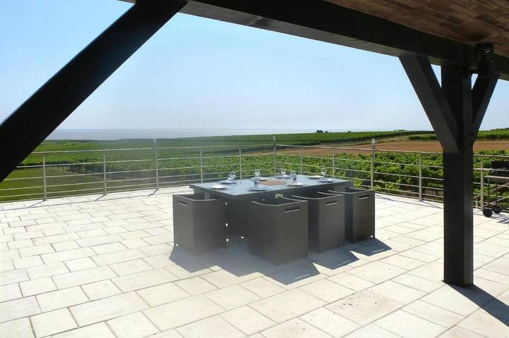 Location de vacances pour 8 personnes, avec jardin et terrasse, animaux acceptés à Chenac-Saint-Seurin-d'Uzet - 2