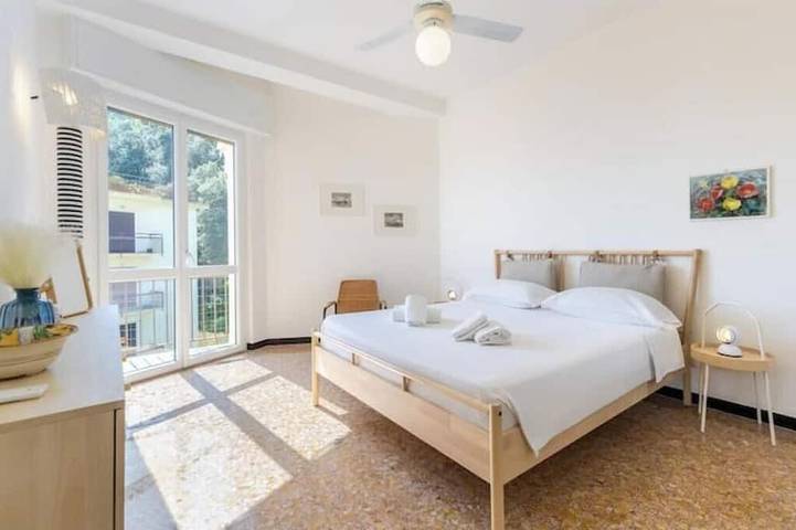 Entire apartment, Hostdomus - Seaside in Noli, Riviera di Ponente