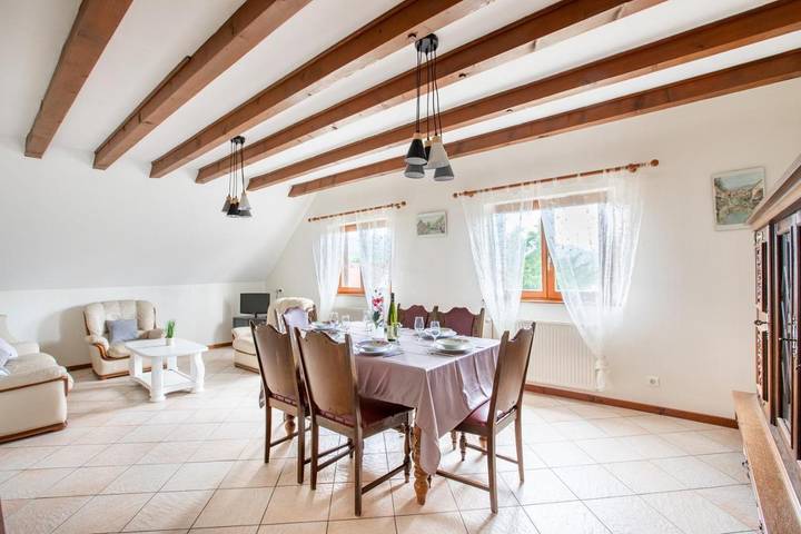 Gîte pour 6 personnes, avec jardin et vue à Pfaffenheim