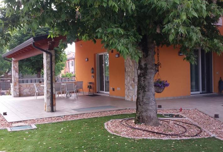 Ferienhaus für 5 Personen, mit Terrasse und Whirlpool sowie Garten und Pool in Verona - 4