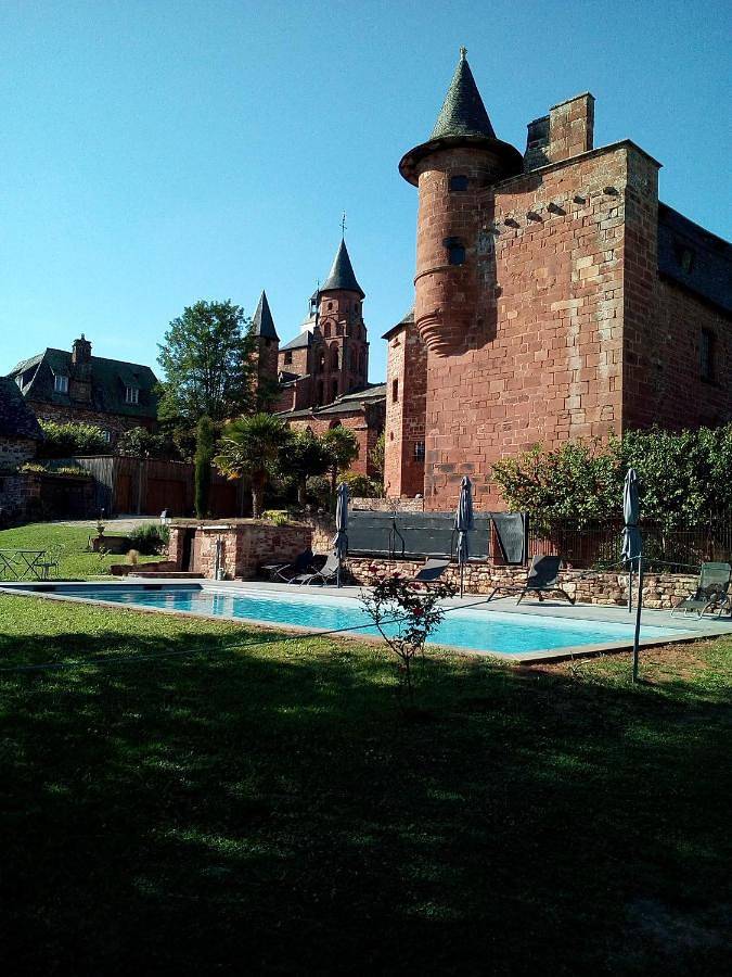 Maison d’hôte pour 2 personnes, avec piscine ainsi que vue et jardin à Collonges-la-Rouge - 3