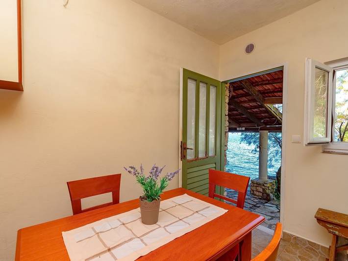 House Hidden Bay-One Bedroom Cottage with Terrace ans Sea View in Vela Luka, Korcula