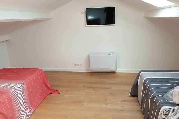 Town House 5 Rooms with Garden. 300 meters Port, Center and Beaches in Bandol, Mediterranean Coast (France)