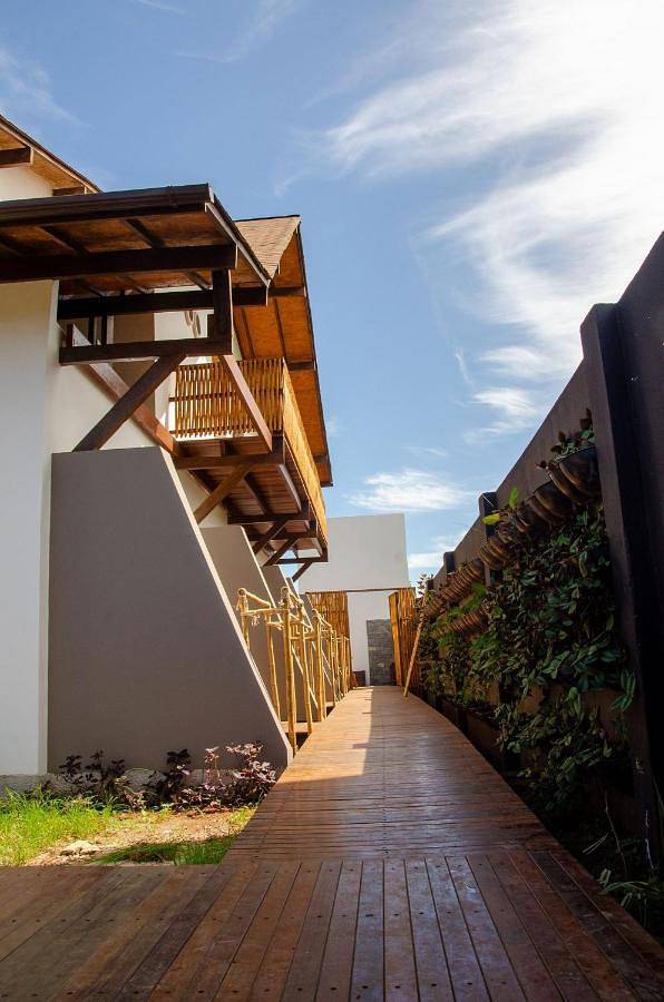 Casas e apartamentos de temporada para 4 pessoas, com vista e jardim em Fernando de Noronha