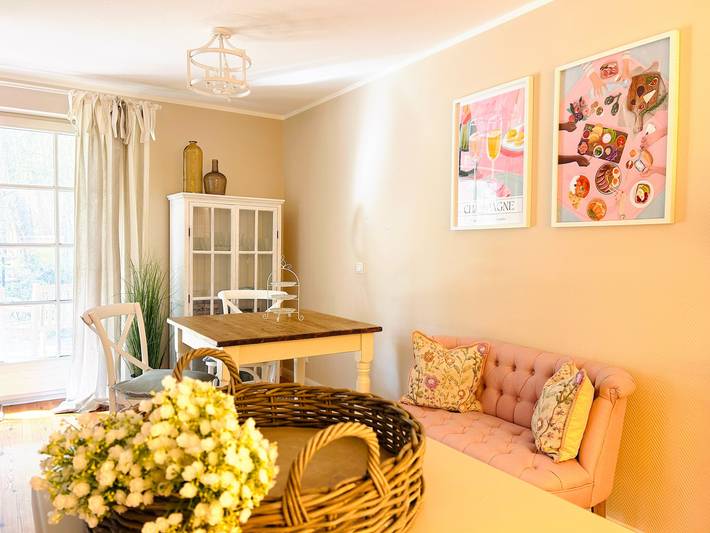 Geheel appartement, Appartement 'Idyllische Strandwoning Zingst' met Privéterras, Tuin en Wi-Fi in Müggenburg, Zingst