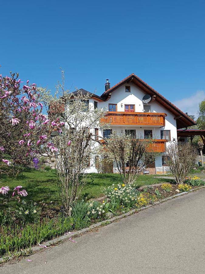 Ferienwohnung für 5 Personen, mit Terrasse und Garten