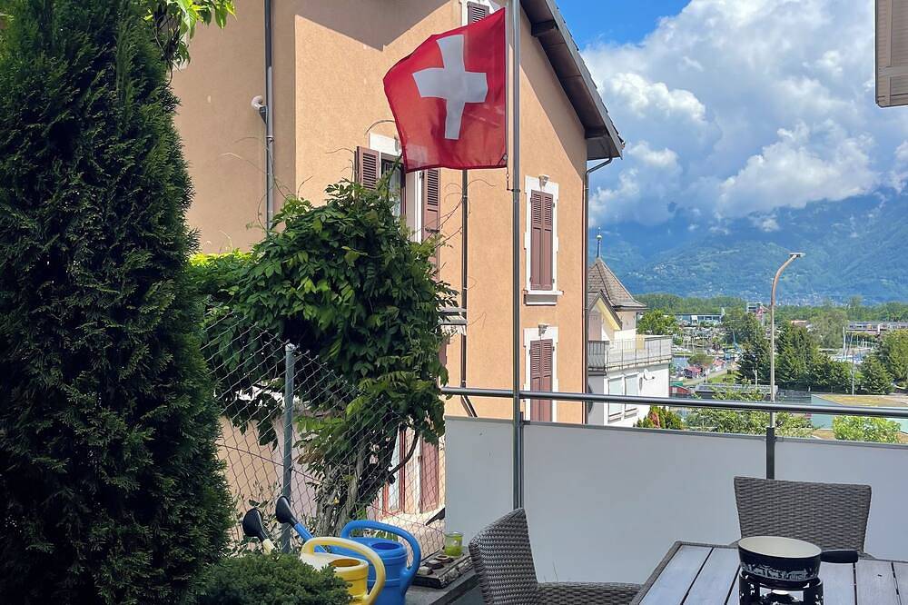 Ganze Wohnung, Lac Leman Apartment in Le Bouveret, Port-Valais