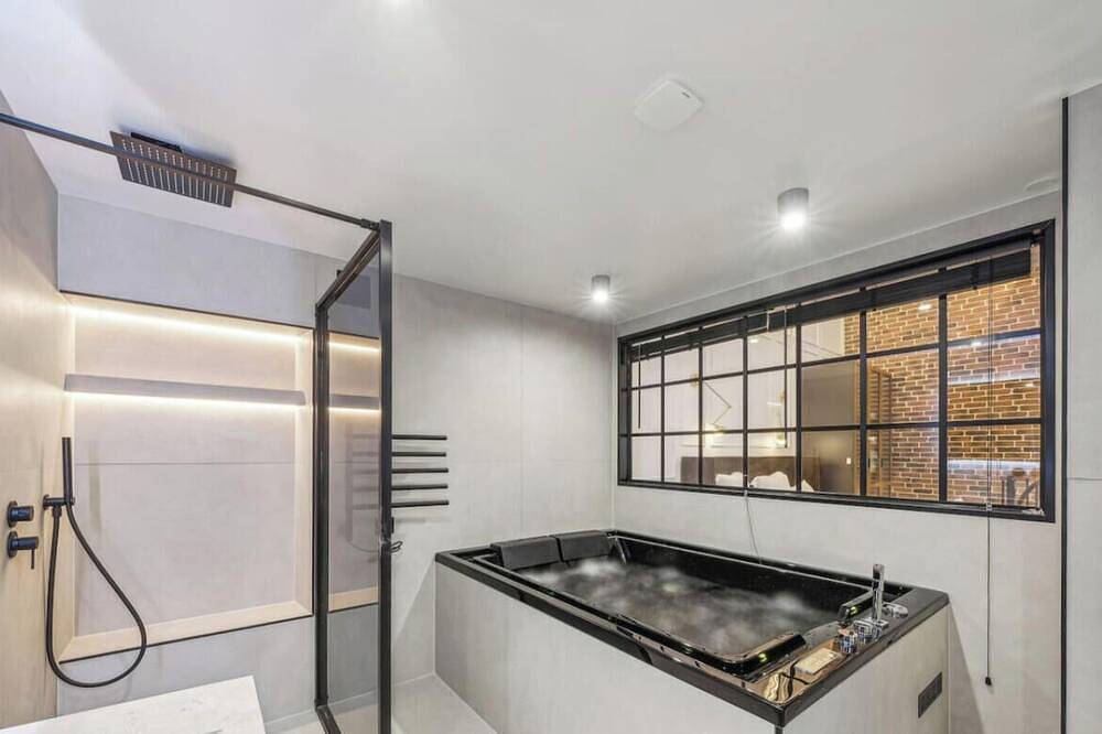 Kaza Bella - Malakoff Beautiful house with jacuzzi in Malakoff, Altos del Sena