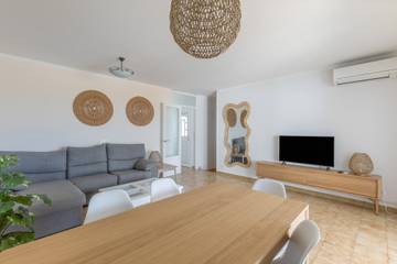Villa in Alaior Municipality, Coast of Menorca für 6 