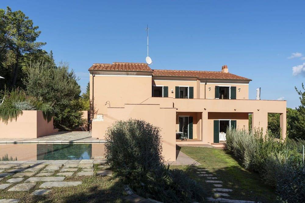 Villa in Literno with 4 bedrooms sleeps 10 in Marciana Marina, Elba