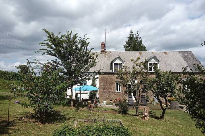 Séjour à la ferme proche des attractions touristiques animaux acceptés in Lapenty, Région d'Avranches