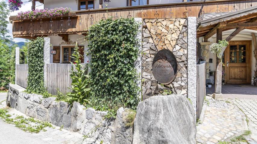 Pension für 4 Personen, mit Balkon und Terrasse sowie Whirlpool und Garten im Tölzer Land - 3