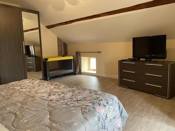 Gîte pour 4 personnes, avec jardin dans Le Mayet-de-Montagne - 2