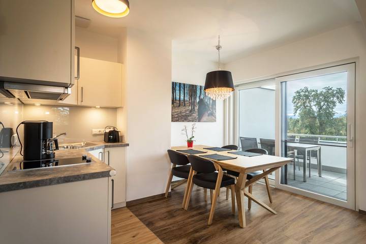 Ferienwohnung für 2 Personen, mit Balkon und Garten