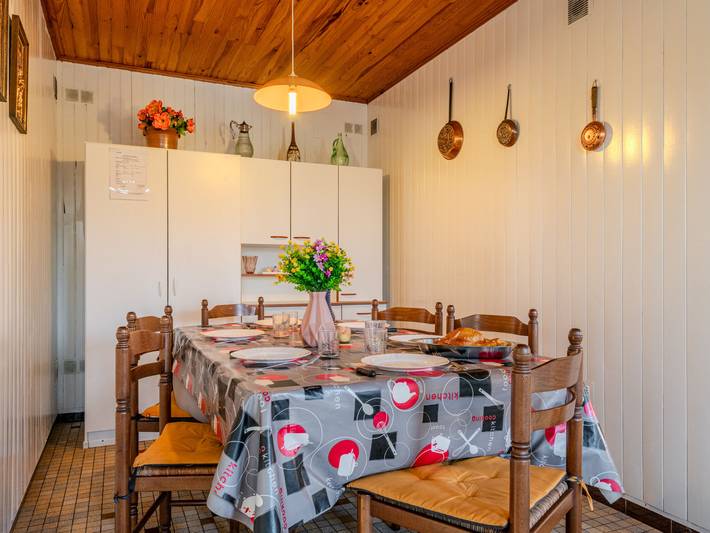 Location de vacances pour 6 personnes, avec terrasse et jardin, animaux acceptés dans Lac d'Aureilhan - 2