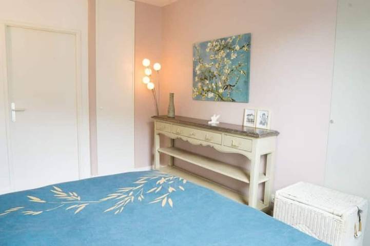 Gîte pour 4 personnes, avec terrasse et jacuzzi à Chaville - 4