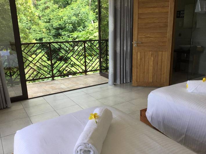 Gîte pour 4 personnes, avec jardin et vue, adapté aux familles dans Takamaka - 3