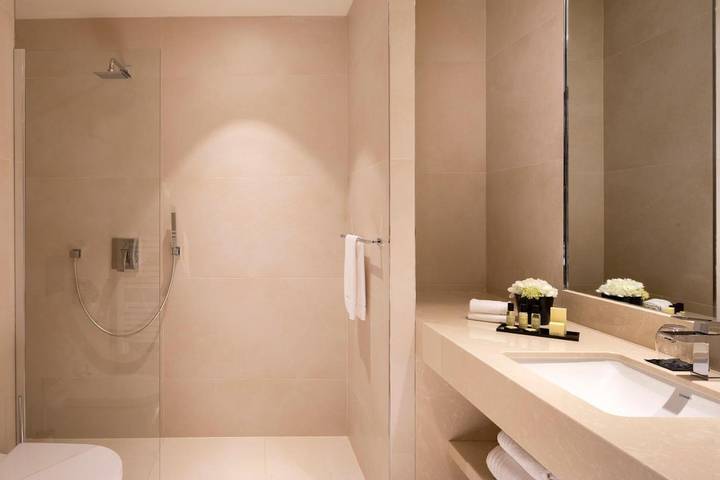 Hôtel pour 2 personnes, avec terrasse ainsi que piscine et sauna à Valenciennes - 4