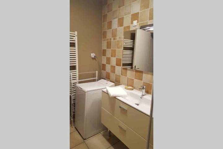 Gîte pour 4 personnes, avec vue ainsi que jardin et terrasse à Argelès-Gazost - 3