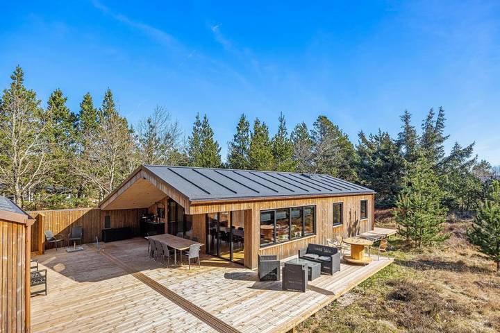 Villa für 8 Personen, mit Balkon/Terrasse und Whirlpool - 1