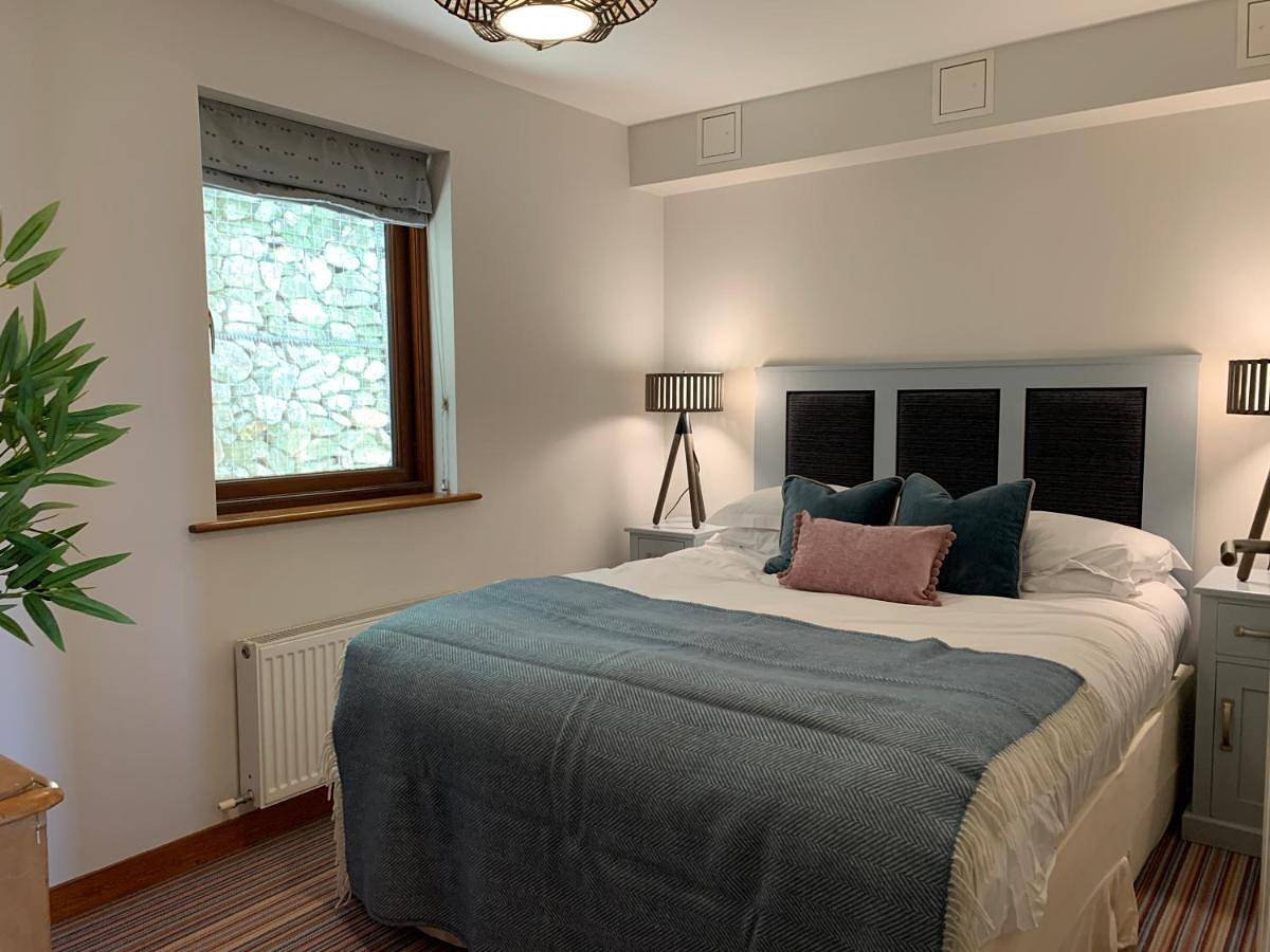 Entire apartment, White Lodge - Coast Hideaways in Mawgan Porth, Cornwall