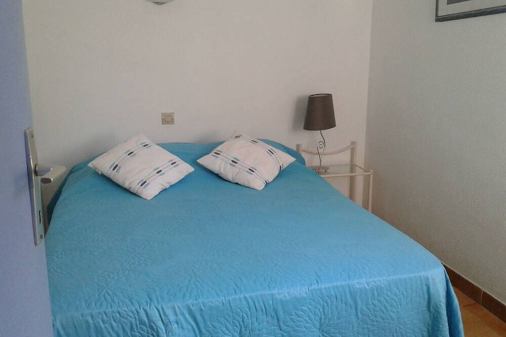 Ganze Wohnung, Apartment with sea view, in a residence in the heart of a 3-hectare floral park in Cargèse, Regionaler Naturpark Korsika