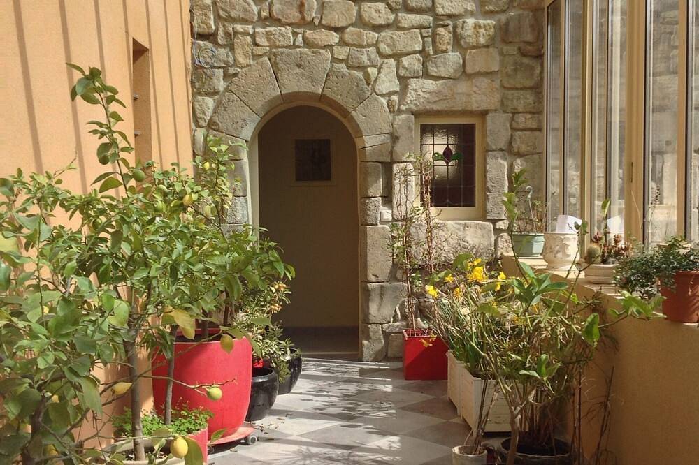 Chambre d’hôtes climatisée Sud Ardèche Piscine Spa in Joyeuse, Parc naturel régional des Monts d'Ardèche